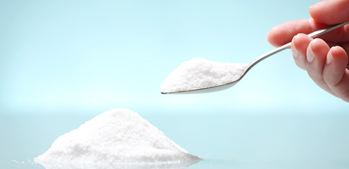 Соль, когда-то ценившаяся на вес золота, сейчас именуется «белым ядом». Считается, что она абсолютно вредна пожилым людям и детям.
