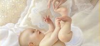 7-летней англичанке Лорен Бурман невольно пришлось стать акушеркой для своей матери Клер, когда у той начались преждевременные роды.