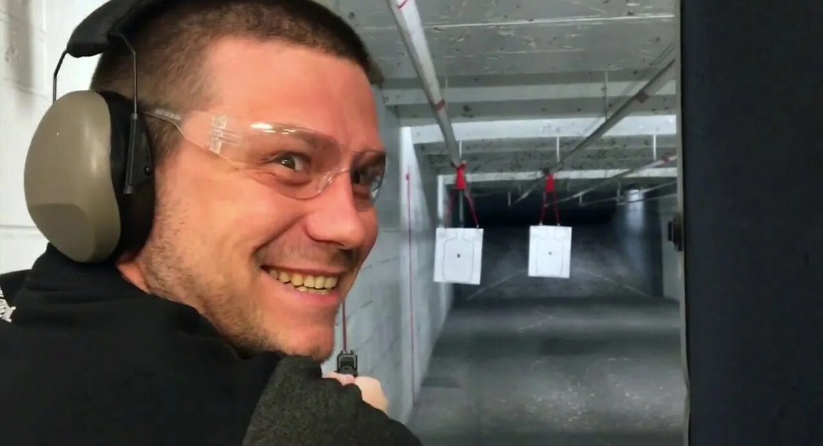 Боевой тир: разряди эмоции!