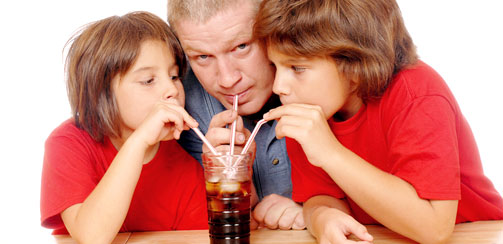 Детское питание: вред доступных газированных напитков   