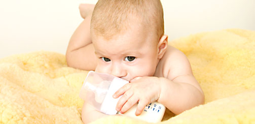 как сцеживать молоко для ребенка