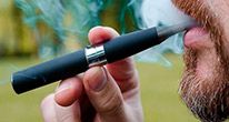 Электронные сигареты с ароматом корицы опасны для легких