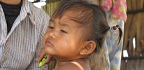 Загадочная болезнь убивает камбождийских детей