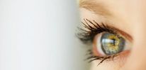 Аавстралийские ученые разработали способ, с помощью которого по глазам можно достоверно определить состояние сосудов мозга. Оказалось, что сетчатка глаза и являются тем «зеркалом», в котором отражается состояние кровеносной системы мозга.